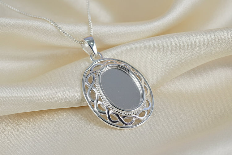 925 Solid Silver Oval Celtic Pendant